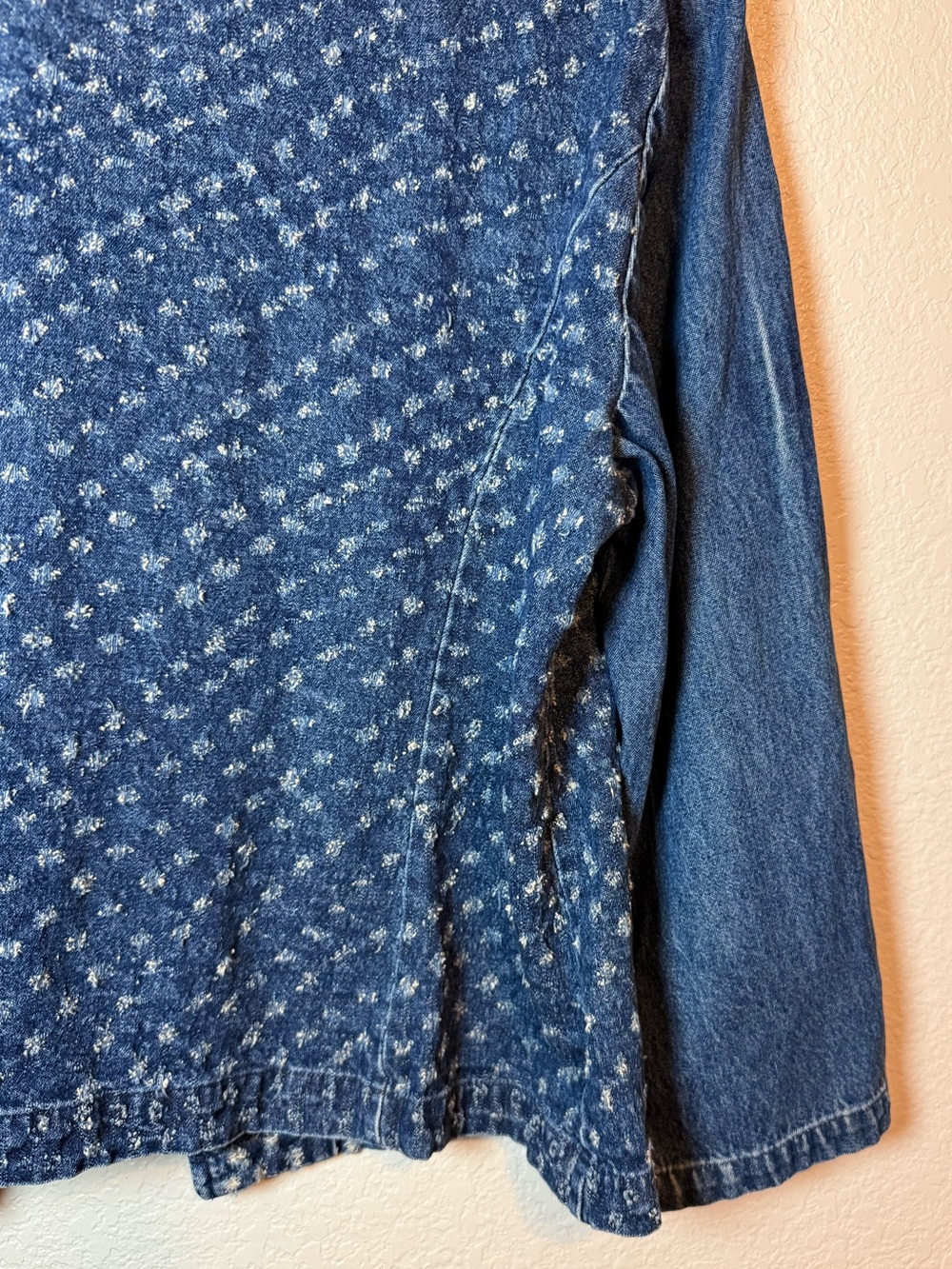 Chico's Perforated Denim Open-Front Shirt Jacket Shacket Blue Size 3/16/XL - Picture 12 of 13